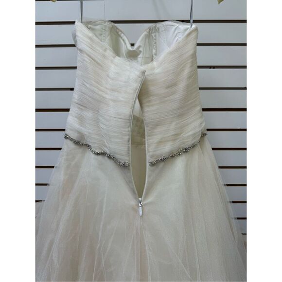 Wtoo Allegra Wedding Dress Gown in Antique White Size 10 (fits like an 8) - Picture 4 of 13